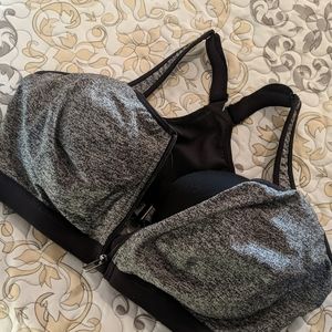 Victoria Sport Knockout Bra 38D